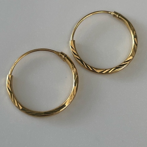 14k Gold Hoop Earrings Diamond Cut 14mm 925 Sterling Silver - Picture 6 of 7